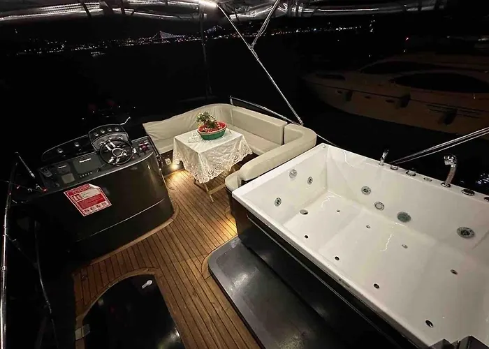 Botel Den Den Istanbulská provincie